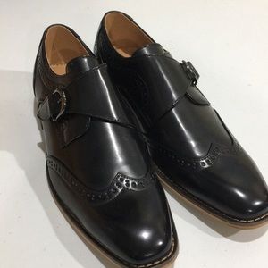UV Signature men’s dress shoes
